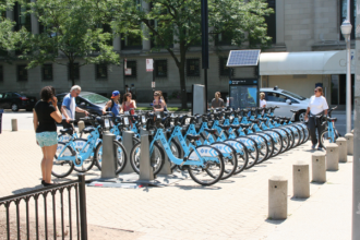 2014 - Divvy Bike Station - Michigan and Oak